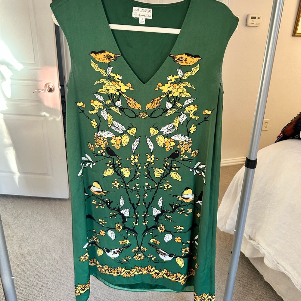 Green V-Neck Floral & Bird Print Tunic